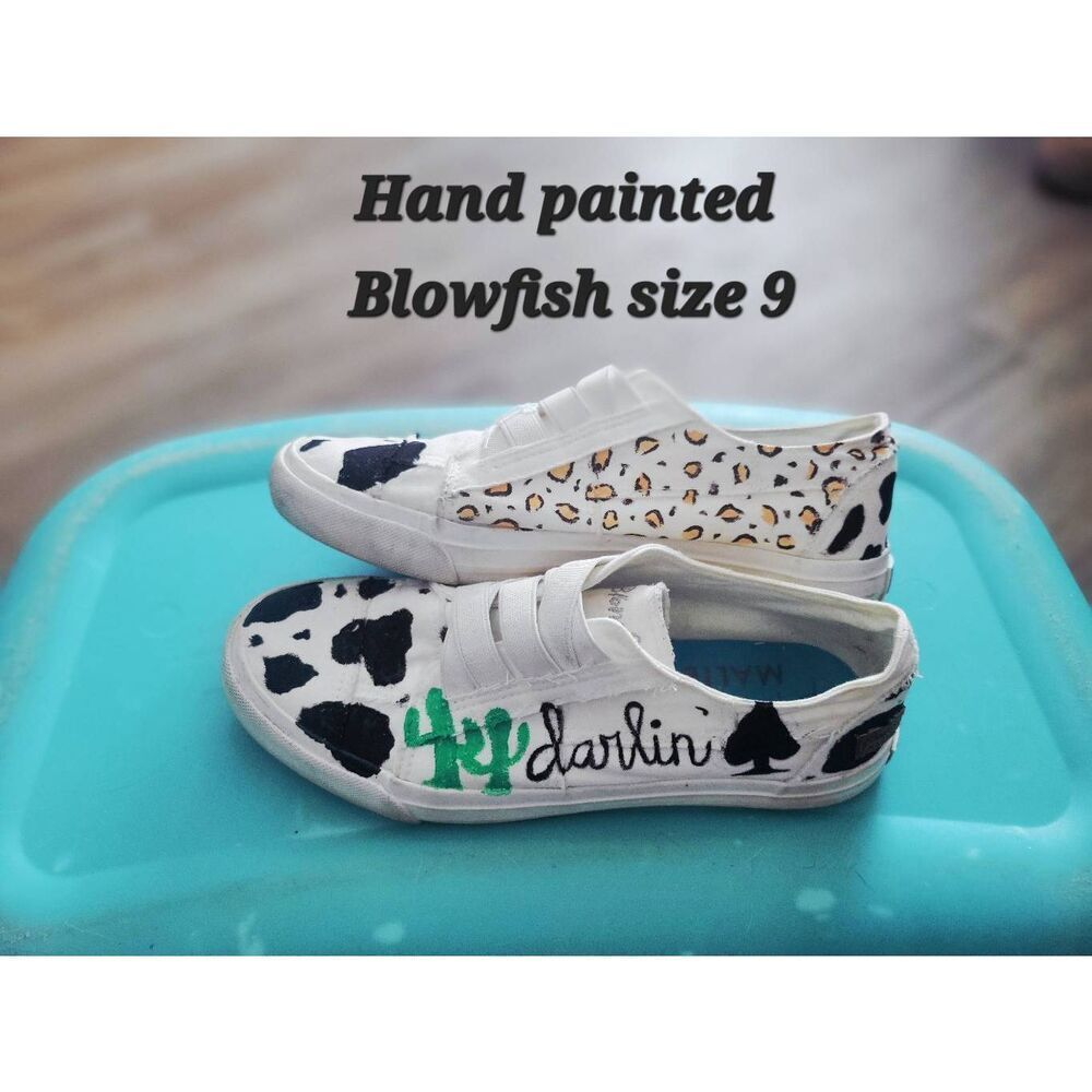 Hand painted Blowfish shoes western design womens size 9 cow print